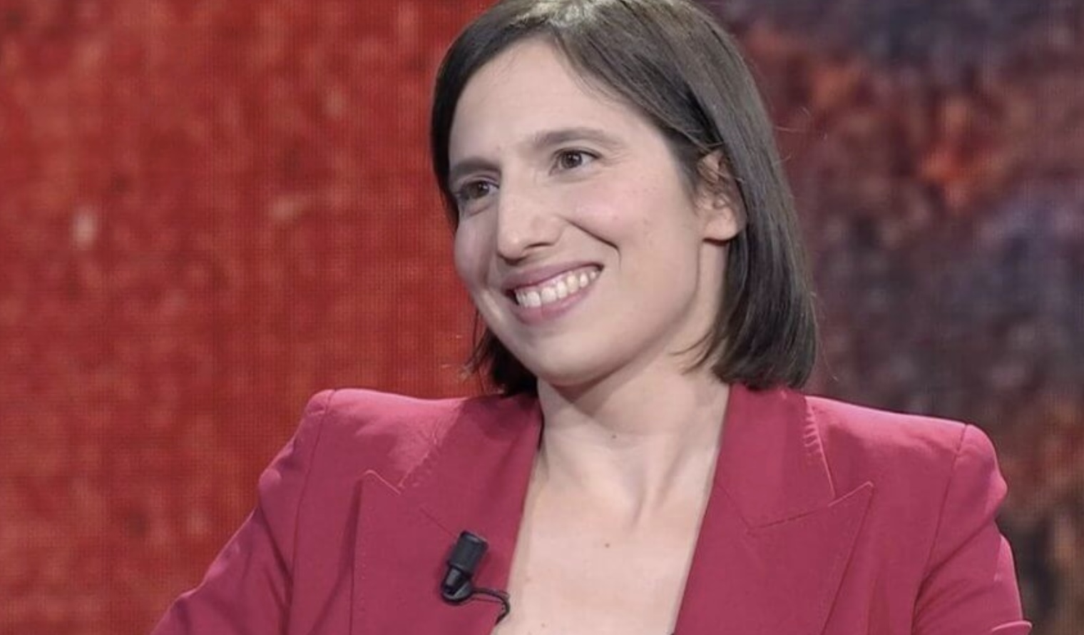 Elly Schlein : pour la première fois une femme queer à la tête du Parti démocrate