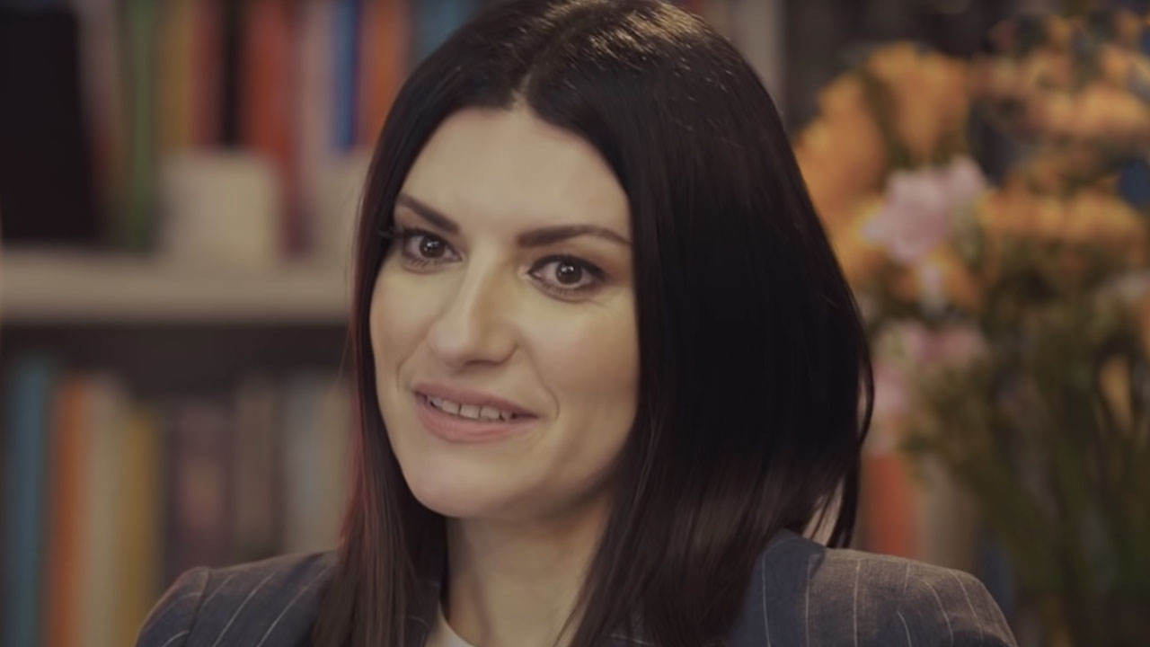 Laura Pausini raconte sa rencontre avec deux grandes stars de la pop : « Expérience surréaliste.  C'est comme ça que je suis en privé"