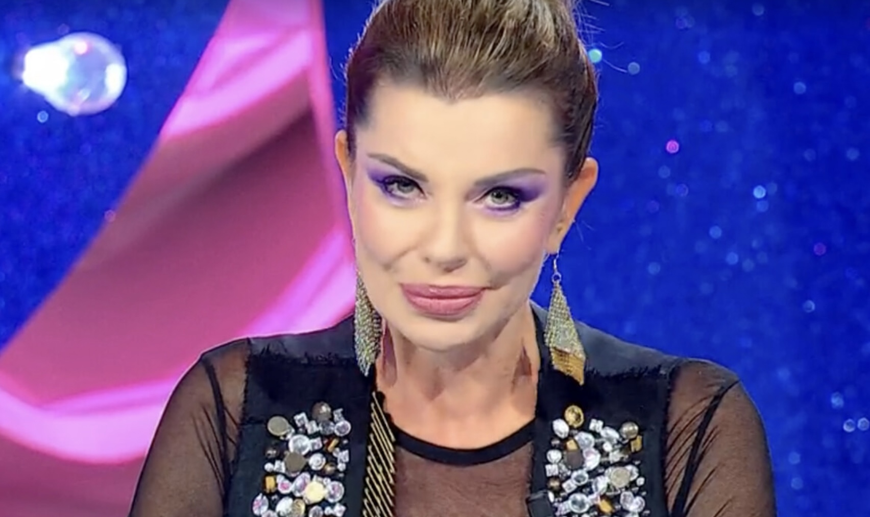 Je ne suis pas une dame, Alba Parietti parle de la deuxième saison et de la confrontation avec le Masked Singer