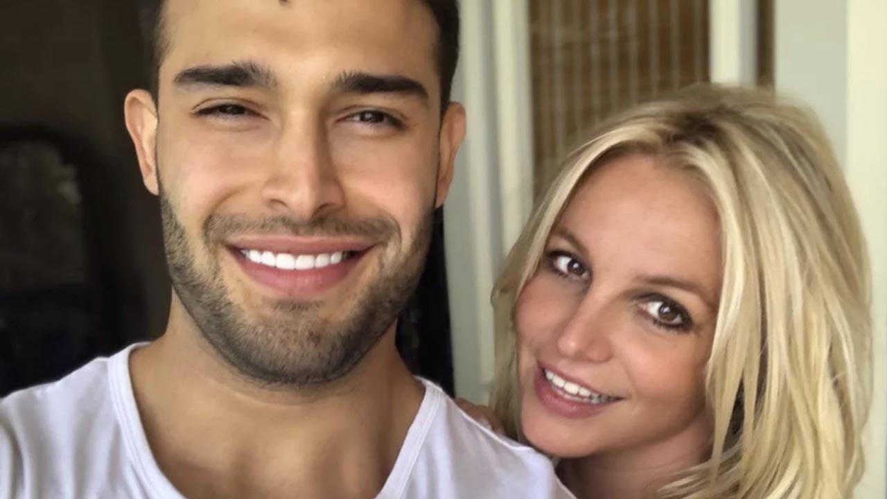Sam Asghari sur l'attaque de Britney : "Frappé au visage"