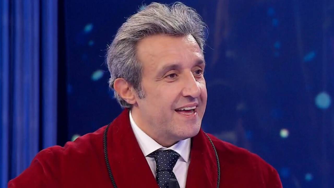 Flavio Insinna prêt à quitter Rai : voici où il doit aller