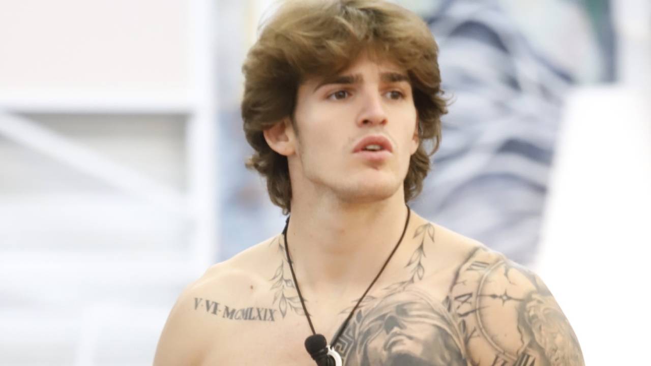 Paolo Masella se déclare à GF : "Je t'aime bien, je n'arrive pas à te sortir de ma tête"