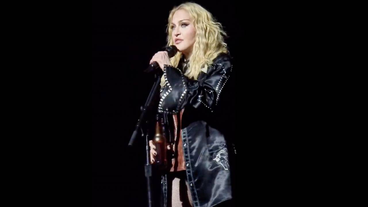 Madonna parle de son hospitalisation et est émue : "J'aurais pu mourir, miraculeusement vivante, mais je ne vais pas très bien"
