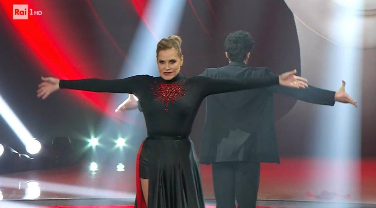 L'année en or de Simona Ventura, deuxième de Danse avec les stars