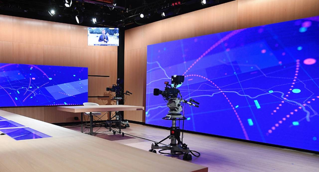 Le présentateur annonce : "En 2028, je prendrai ma retraite de la télévision"