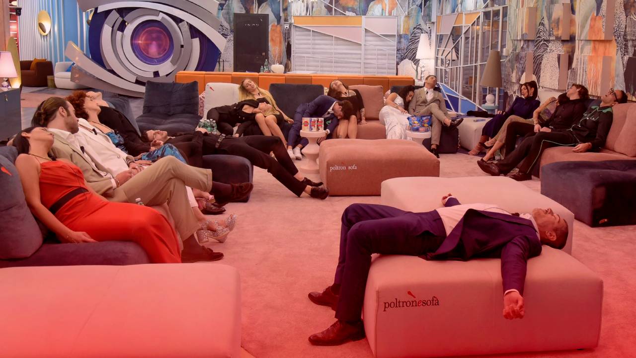 Mesures disciplinaires chez Big Brother : images vidéo de trois gieffini