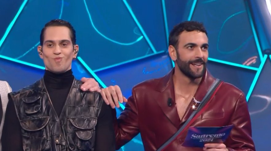 Mahmood répond à une question sur Marco Mengoni