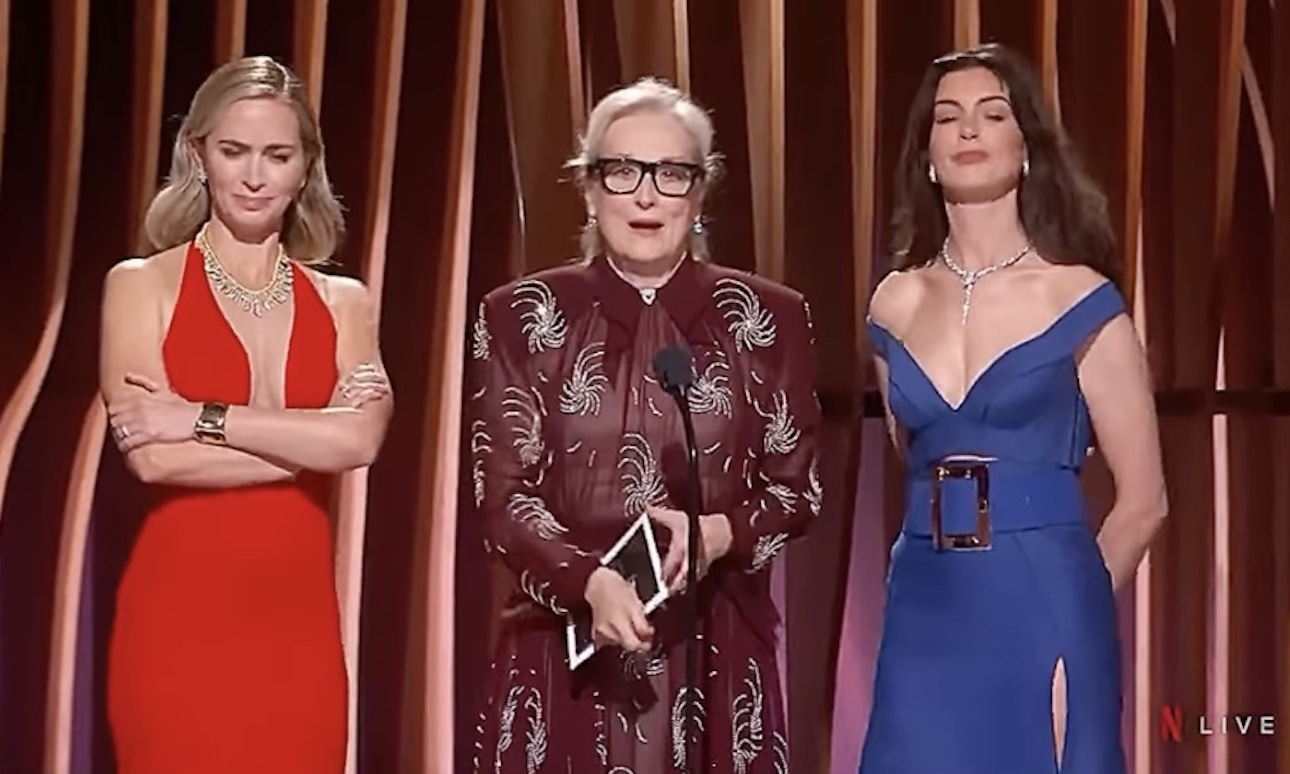 Meryl Streep, Anne Hathaway et Emily Blunt aux SAG Awards recréent un croquis du Diable s'habille en Prada