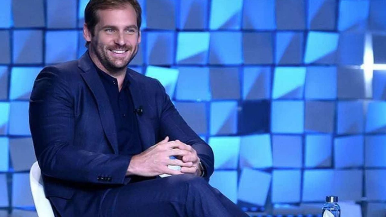 Tomaso Trussardi et les ragots sur Chiara Ferragni : son équipe commente l'actualité