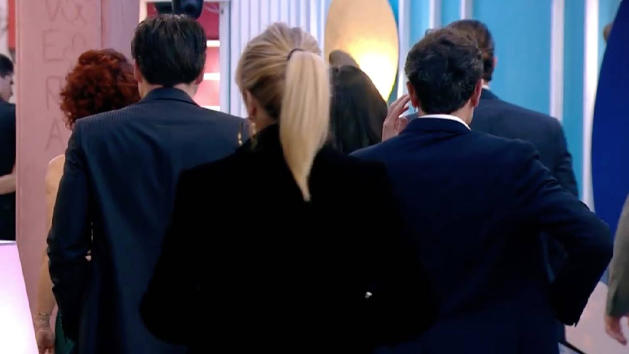 Gieffino fait une crise en pleine nuit et menace de sortir : "Assez, j'y vais !"