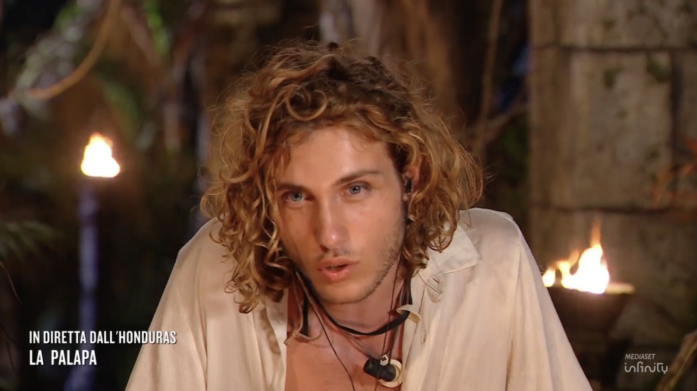 Pietro Fanelli contre la production de L'Isola dei Famosi : "Nous ne sommes pas de la chair à canon, c'est de votre faute ce qui s'est passé"