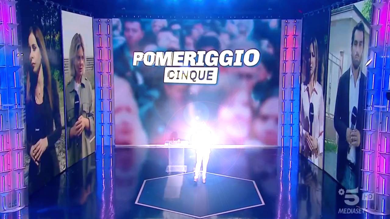 Le célèbre présentateur parle de son avenir possible sur Pomeriggio 5 : "Qui n'aimerait pas ça ?"