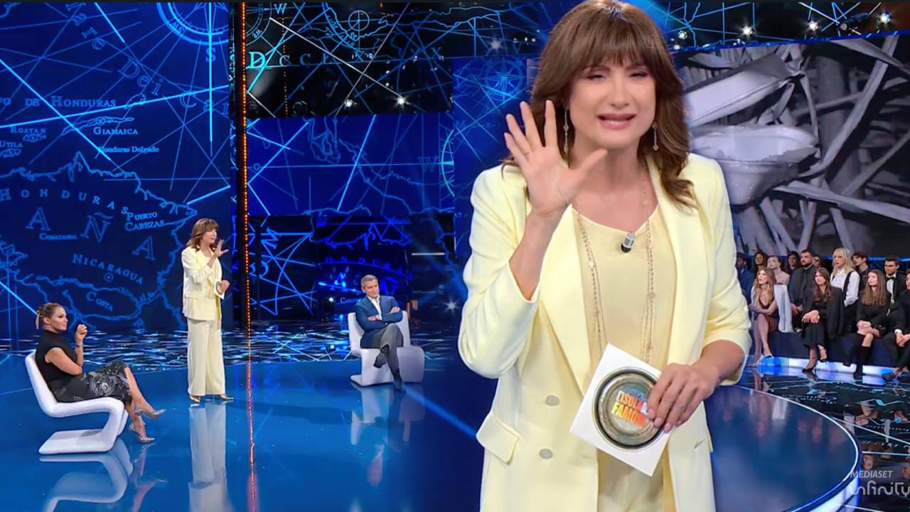 Un ancien naufragé répond aux critiques d'Aldo Grasso : "Tu es une vieille machine à écrire"