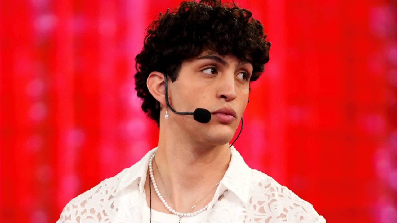 Nouvelle petite amie célèbre pour Midas ?  Elle a été surprise chez le chanteur