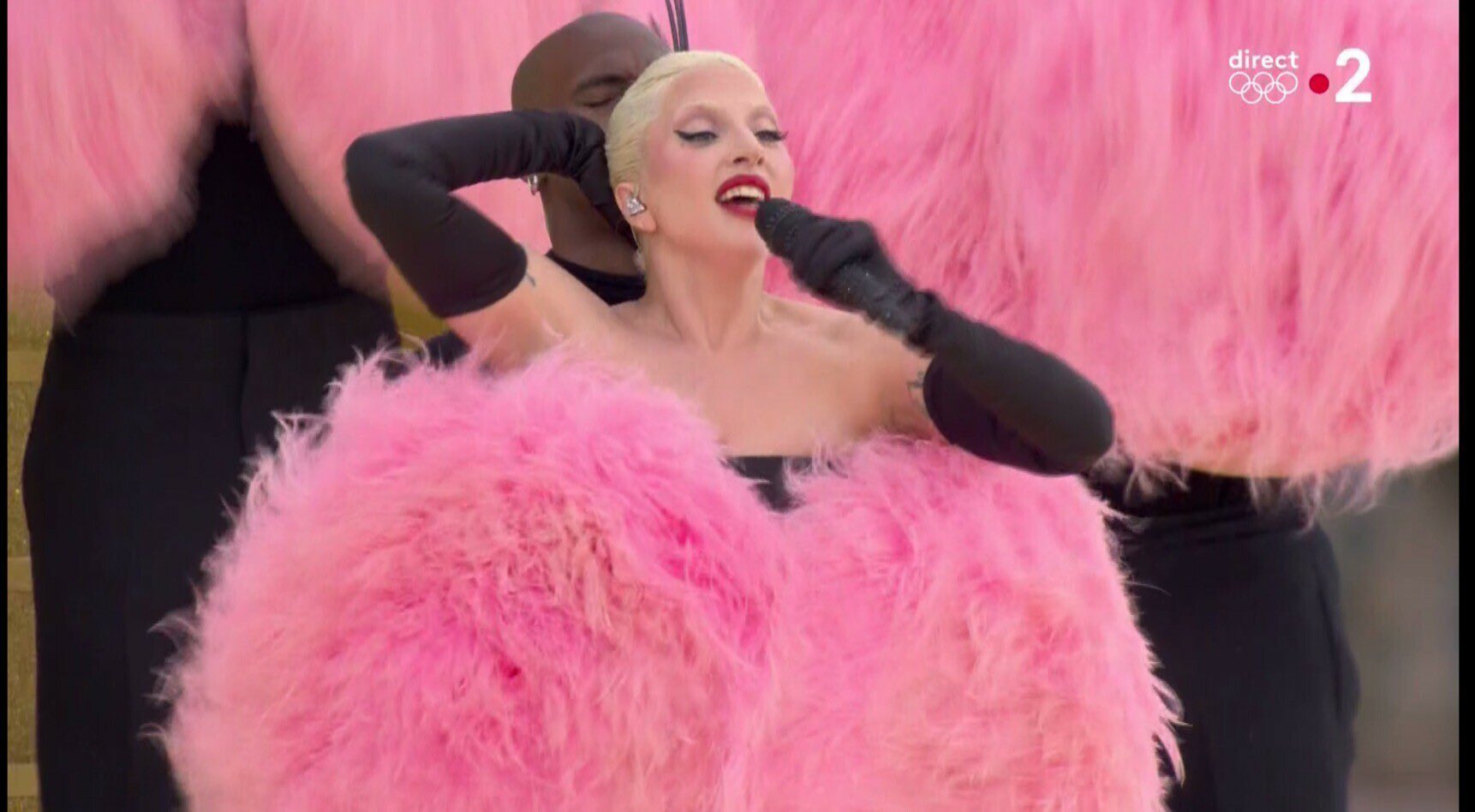 Lady Gaga est Zizi Jeanmarie à l'ouverture des JO de Paris